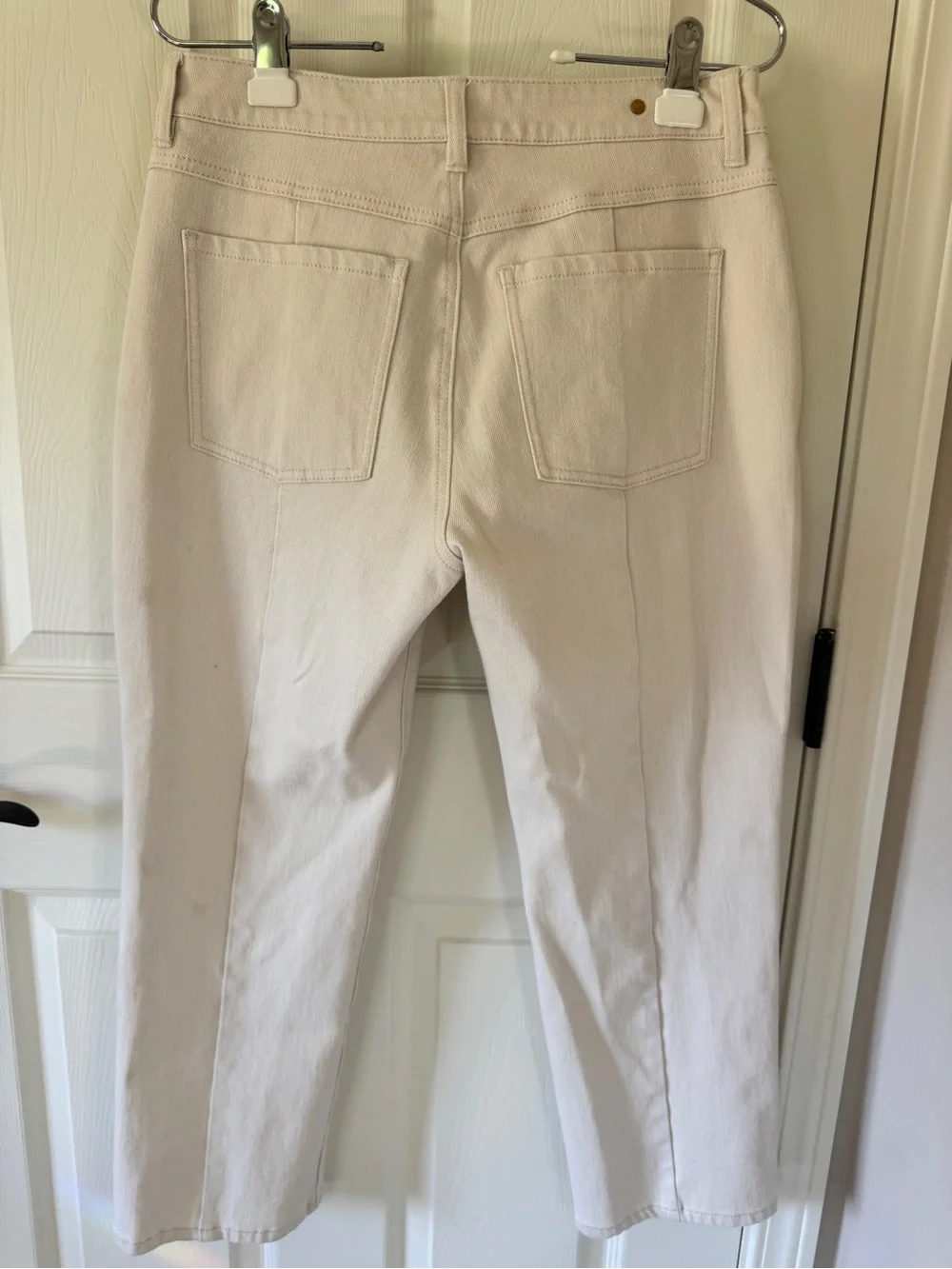 CAbi Soho Cropped Jeans in Cream - Picture 3 of 8